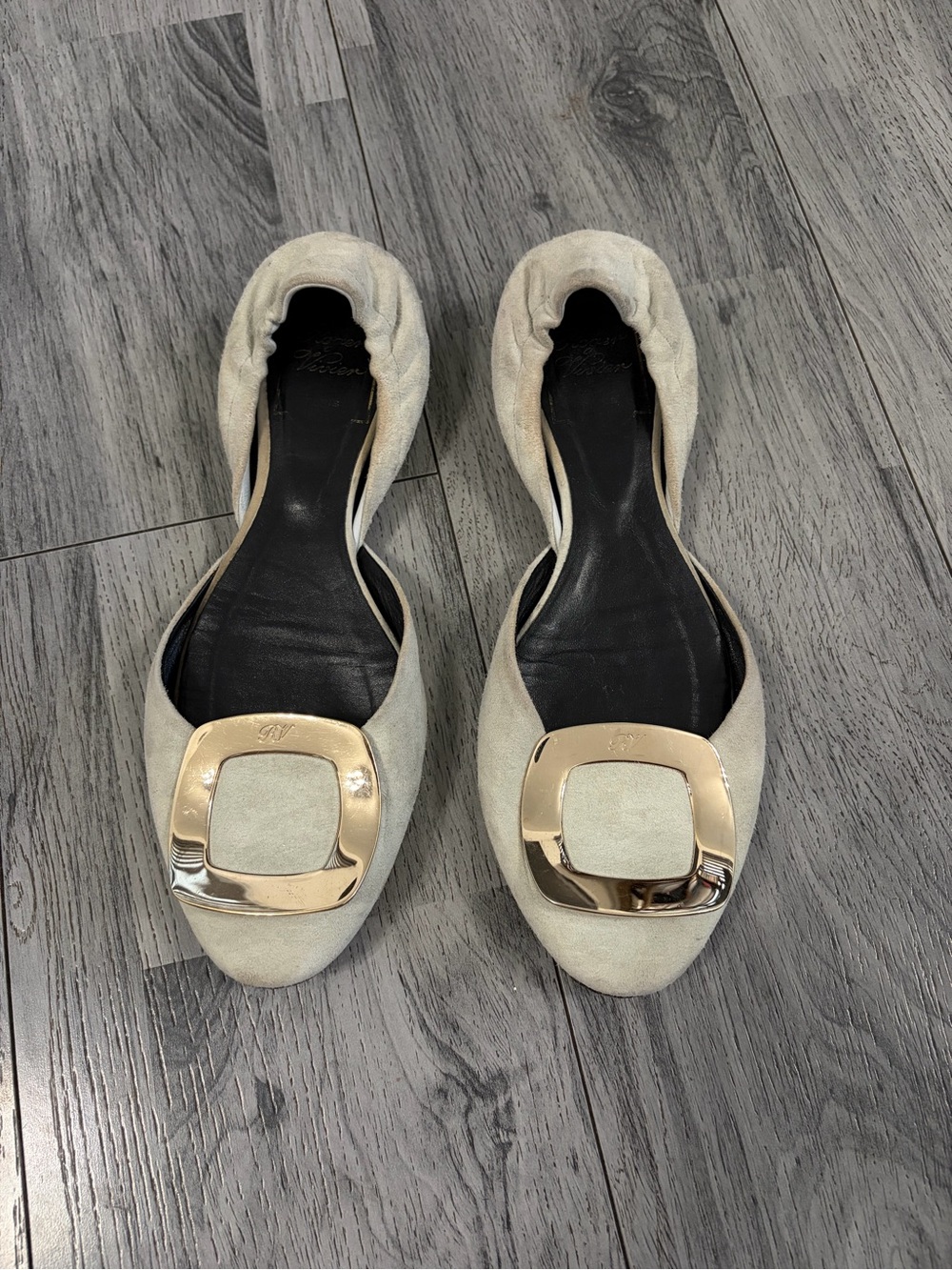 Roger Vivier Chips D’Orsay Cream Suede Ballet Flats with Gold Buckle
